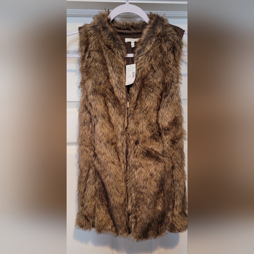 NWT $64 Women's Size XS Maurices Brown Faux Fur No Sleeve Vest Brand New Cute!